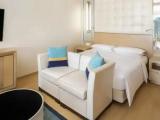 Bund Club Lounge Access Studio with river view