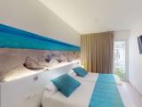 1 Bedroom Swim-Up Apartment with partial sea view
