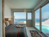 Honeymoon Pool Suite