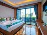 Double room with pool view