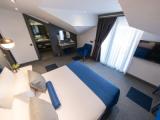 Deluxe Jr. room