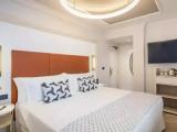 2x2 Interconnecting room
