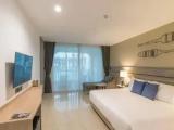 Deluxe Pool Access room