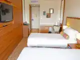 Suite with balcony and with city view
