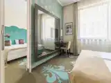 Connecting Quadruple Family room