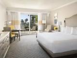 Double room with partial ocean view