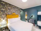 Family Quadruple room