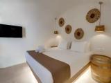 Nisso Cave Suite