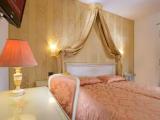 Quadruple Family Suite