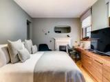 Temple Quadruple Suite