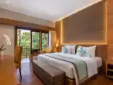 Royal room with pool view