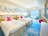 Deluxe Double Rainbow room