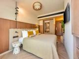 Double room with pool view