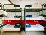 Sextuple room