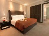 1 Bedroom Club Lounge Access Suite
