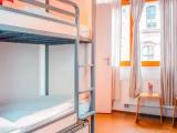 Sextuple room