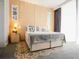 Business Double Studio