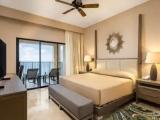1 Bedroom Deluxe Double Suite beachfront