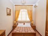 2 Bedrooms Double room with view