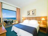 Standard Twin room with sea view