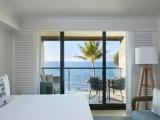 Twin room with balcony and oceanfront