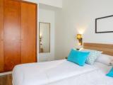 1 Bedroom Sensiland Twin Apartment with pool view