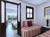 Deluxe Family Double room with pool view