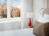 Superior Double room with balcony and with canal view