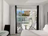 The INNSiDE Premium Solarium Twin room
