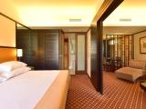 Twin Suite with partial sea view