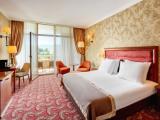 Superior Twin room with balcony and with park view