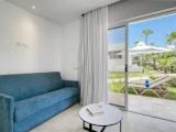 Superior Garden Area Family Double room with sea view