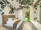 Lotus Double Suite