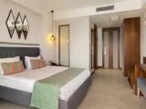 Standard room with pool view