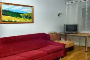 2-komnatnaya Apartments