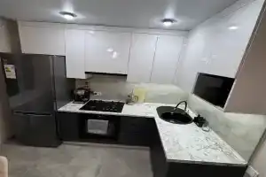 Voda kruglosutochno Apartments, Donetsk