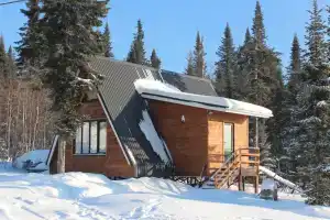 Uyutnyy treugolnyy domik v lesu Cottage, Krasnoyarsk