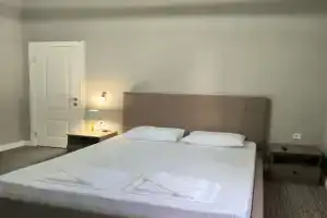 Chetyryohmestnyy nomer dvuhkomnatnyy Apartments, Kinghi
