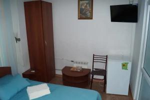 Dvuhmestnyy nomer s 1 krovatyu standart Apartments, Lazarevskoye