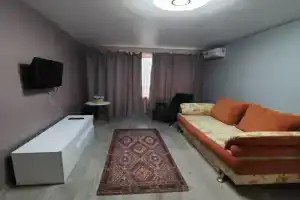 Uyutnaya 1-komnatnaya ryadom s avtovokzalom Yuzhnyy, tsentrom goroda Apartments, Mariupol