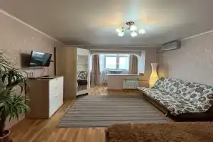 Prostornaya uyutnaya s vidom na more Apartments, Lazarevskoye