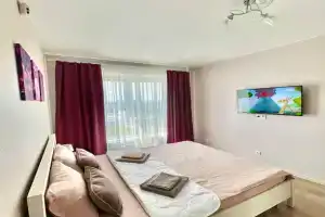 Uyutnaya evrodvushka u metro Salarevo Apartments, Kartmazovo