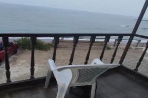 Uyutnyy domik na beregu morya Cottage, Makhachkala