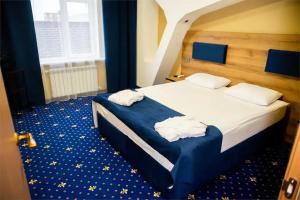 Semeynyy nomer kategorii Lyuks Apartments, Vol'sk