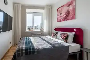 Art - Voyazh Apartments, St. Petersburg