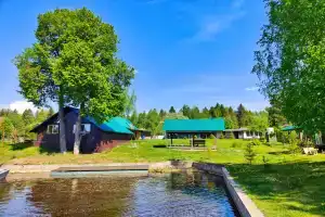 Uyutnyy dom na beregu reki Chusovaya Cottage, Ekaterinburg