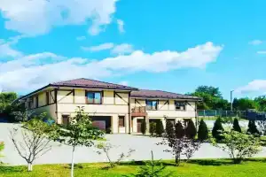 5-komnatnyy Dom Cottage