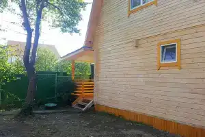 Dom dlya otpuska apelsin Cottage, Novomikhaylovsky
