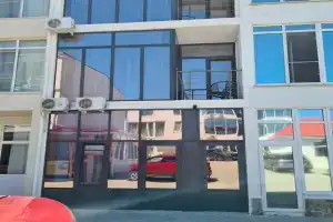 Otdelnyy nomer so vsemi udobstvami v ellinge u morya, Ordzhonikidze