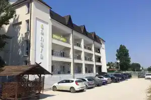 Guest House Sahara, Saky